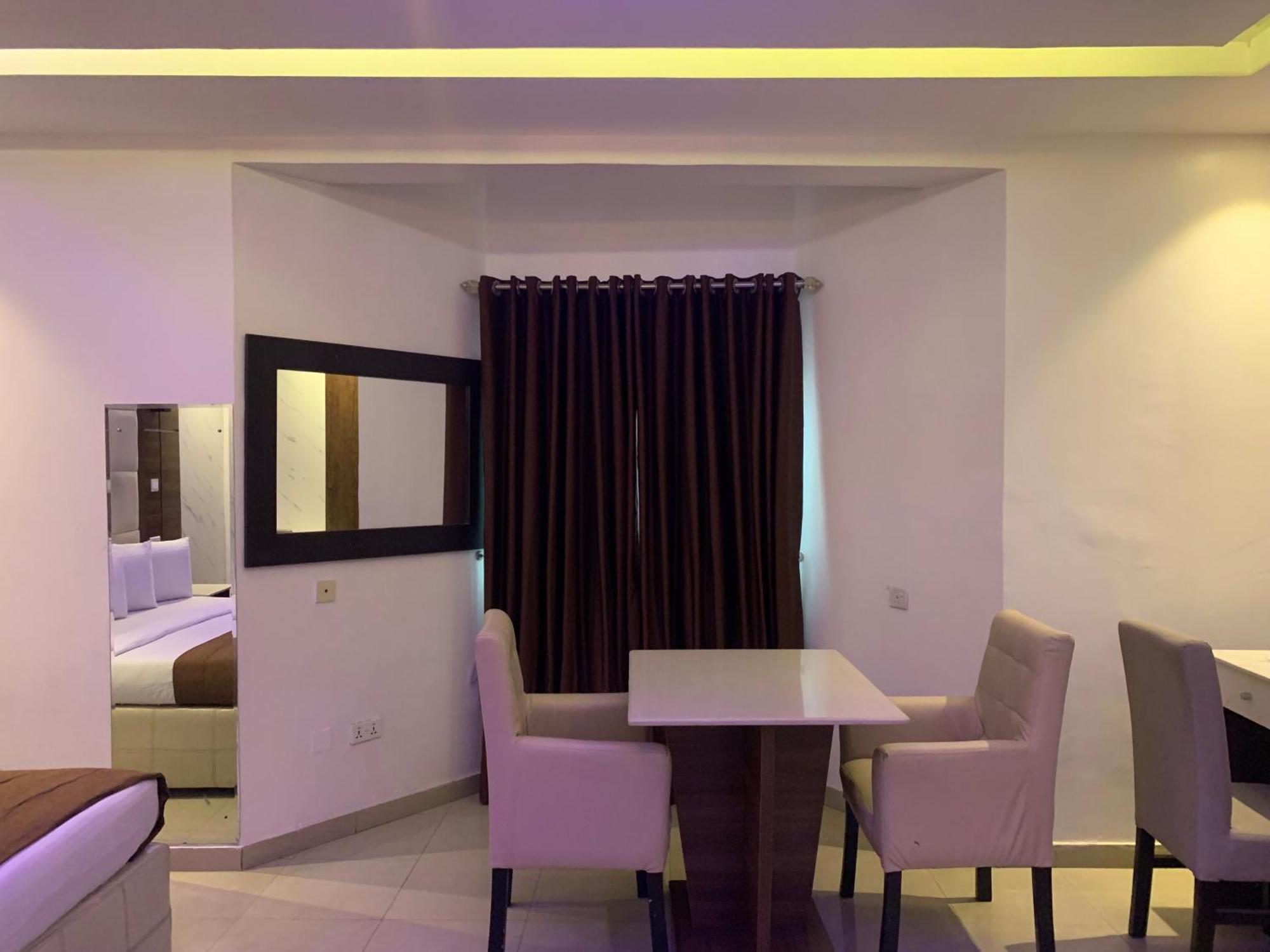 Presken Hotel @Oniru Lagos Buitenkant foto