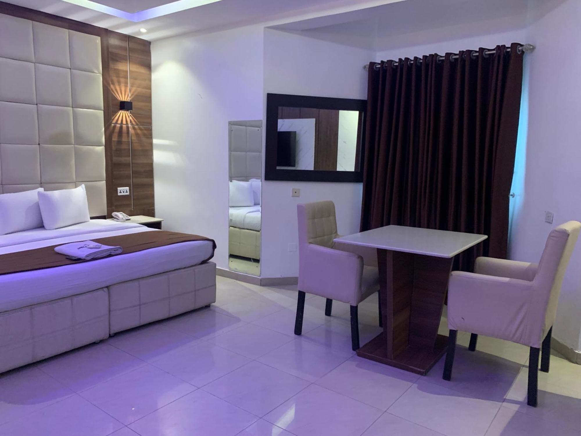 Presken Hotel @Oniru Lagos Buitenkant foto
