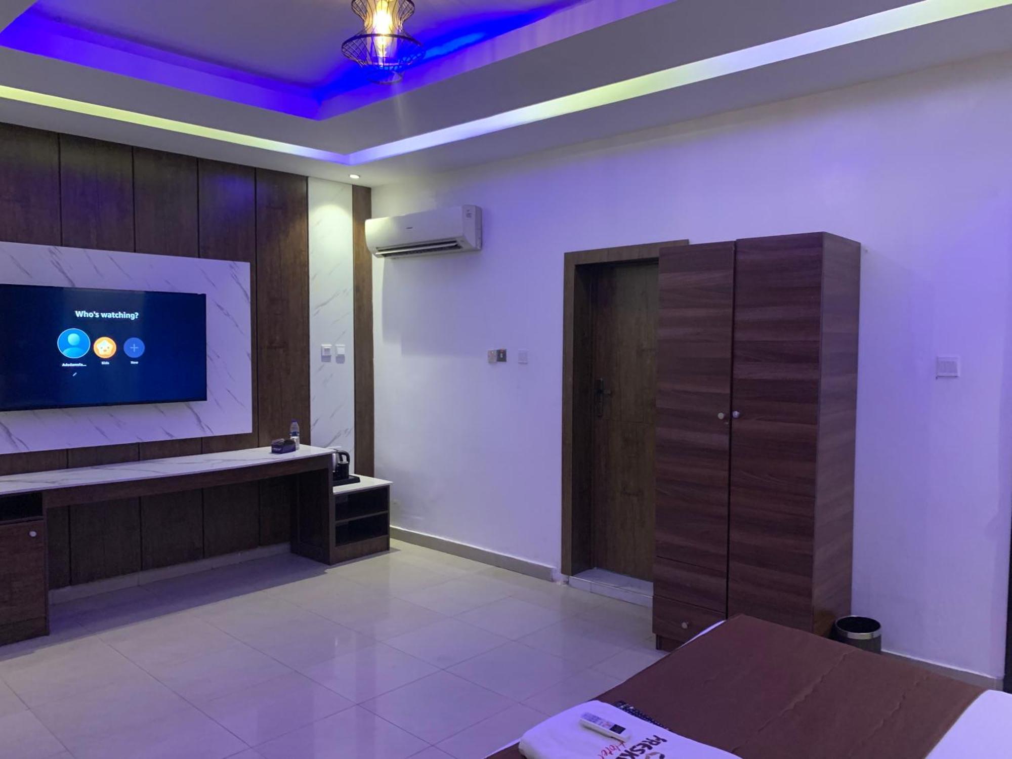 Presken Hotel @Oniru Lagos Buitenkant foto